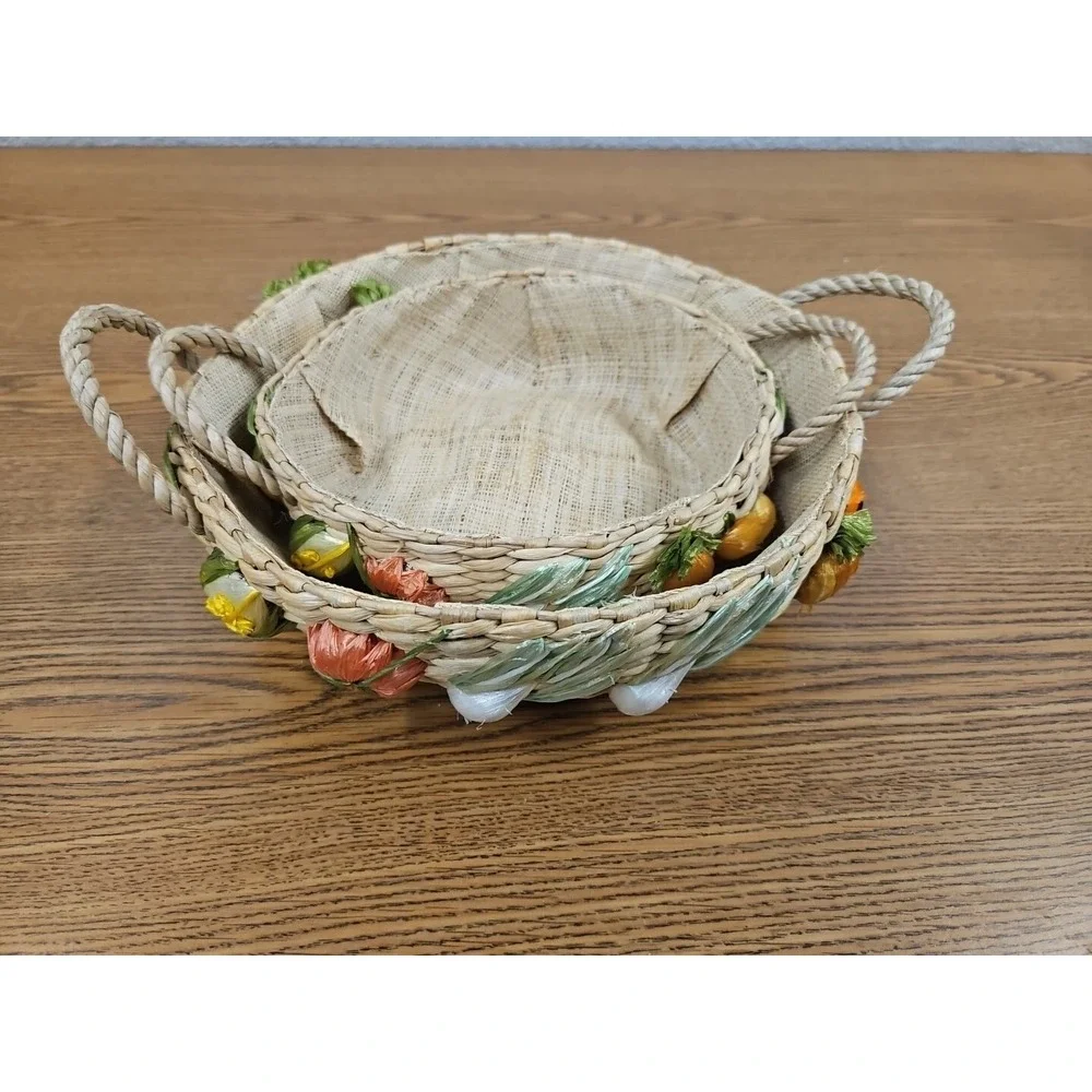 Vintage 2 Mid Century Round Nesting Wicker Baskets w/ Colorful Raffia Vegetables